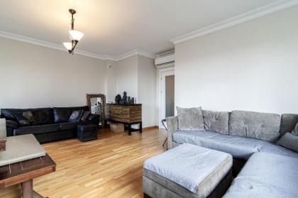 Lovely with Central Location - image 10