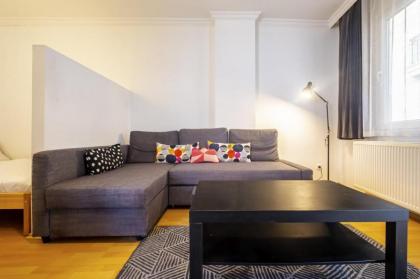 Compact Flat w French Balcony 6 min to Taksim Sq Istanbul