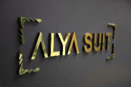 Alya Suit - image 5