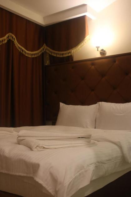 Boss To Hotel Taksim - image 11