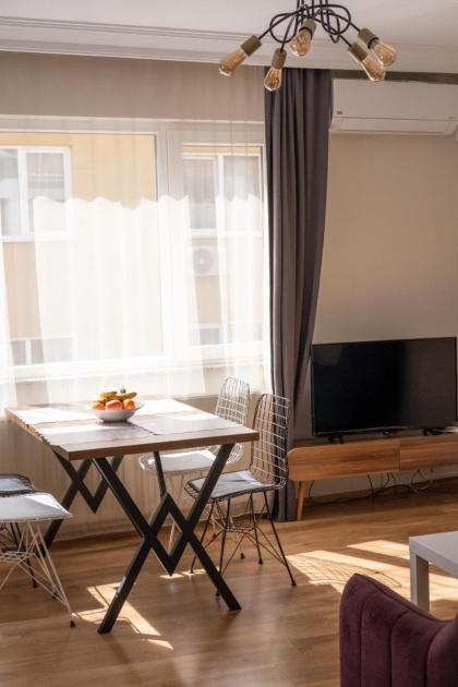 1+1 flat w/Netflix close to Taksim GalataBomonti Istanbul