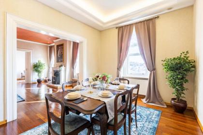 Enchanting Flat in Beyoglu with Bosphorus View - image 6