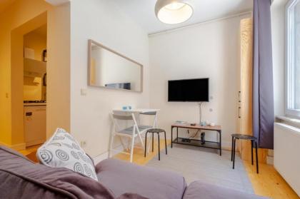 Comfortable Flat in the Heart of Cihangir - image 2