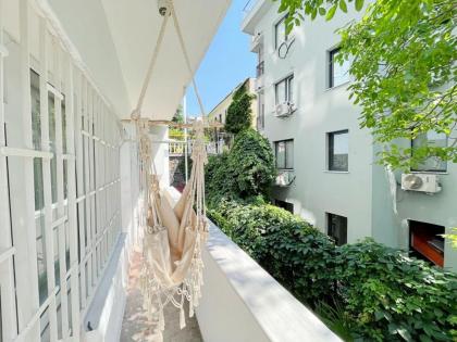 Dreamy Apartment with Balcony in Cihangir - image 8