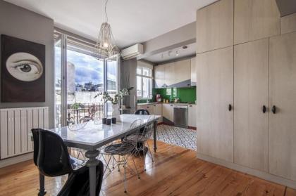 Stylish Flat with Balcony in Beyoglu - image 4