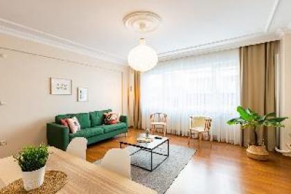 Colorful Flat near Popular Attractions in Sisli - image 10