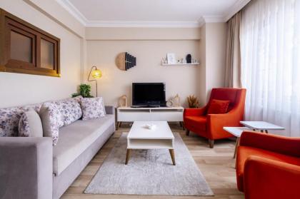 Gorgeous Apartment with City View in Beyoglu - image 6