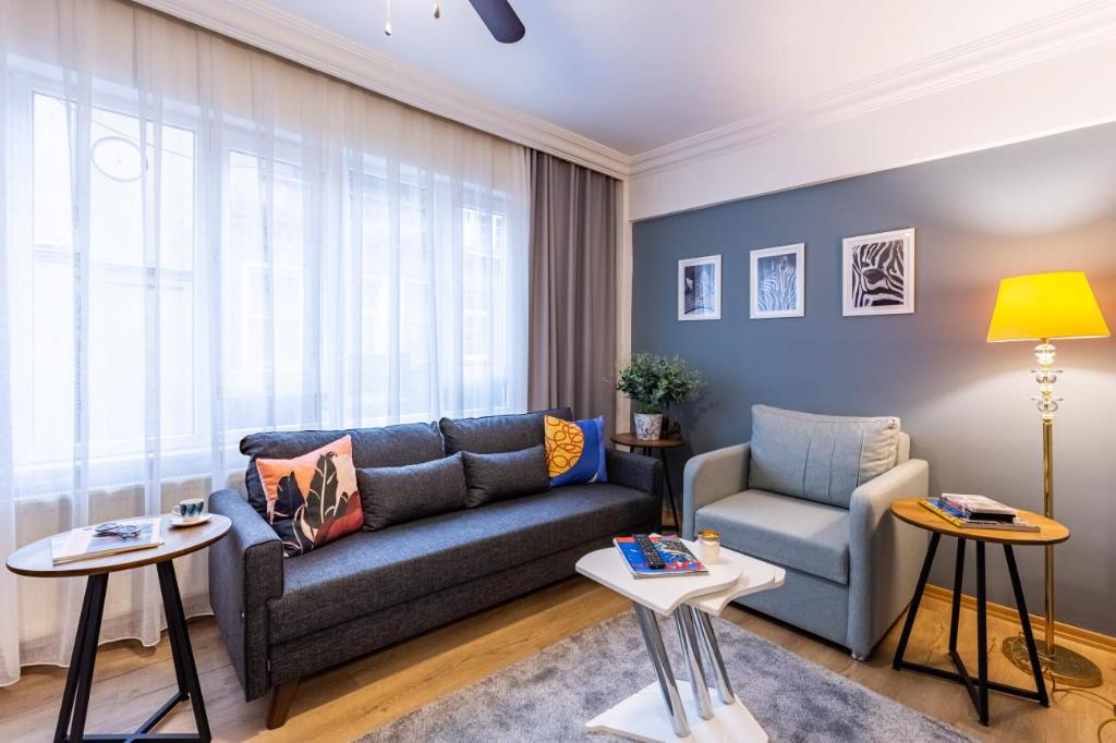 Superb Apartment in the Heart of Cihangir - main image