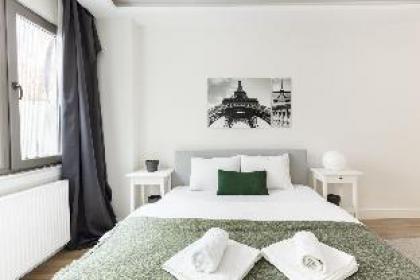 Chic Cozy Apartment with Garden in Besiktas - image 10