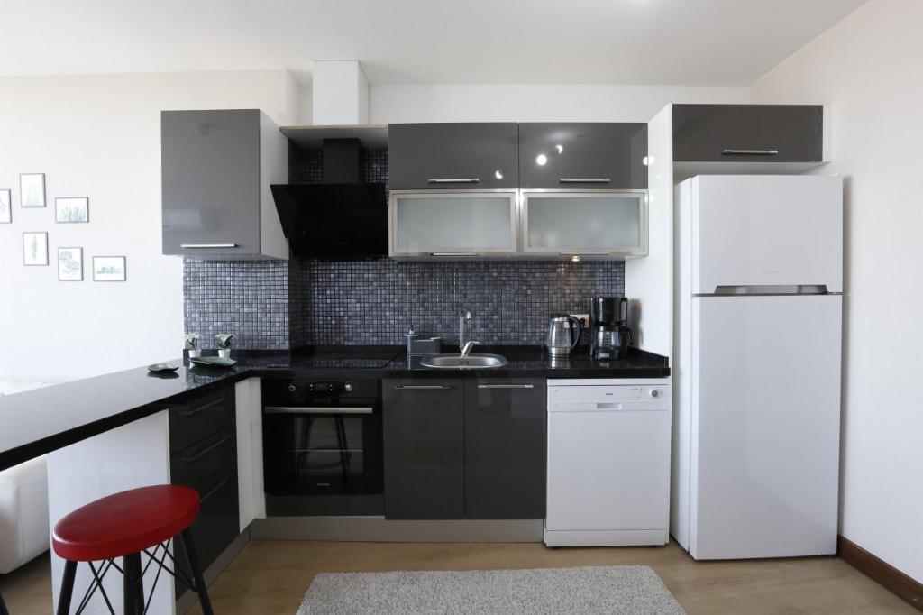 Lovely and Central Flat with City View in Atasehir - image 6