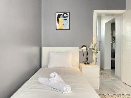 Central and Stylish Flat in the Heart of Kadıköy - image 7