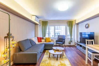 Central and Stylish Flat in the Heart of Beyoglu - image 2