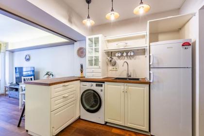 Central and Stylish Flat in the Heart of Beyoglu - image 5