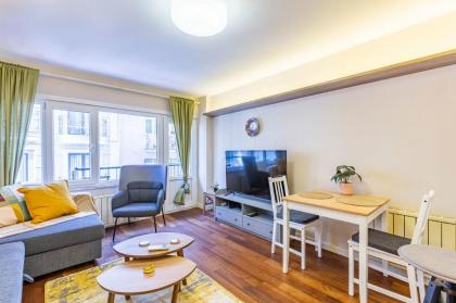 Central and Stylish Flat in the Heart of Beyoglu - image 9