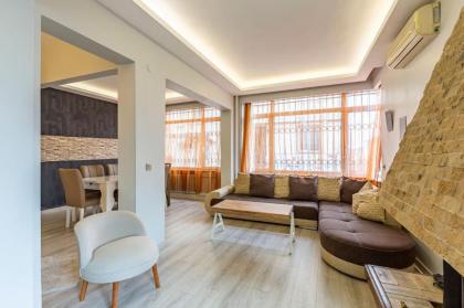 Stylish Retreat in Sisli Prime Location - image 5