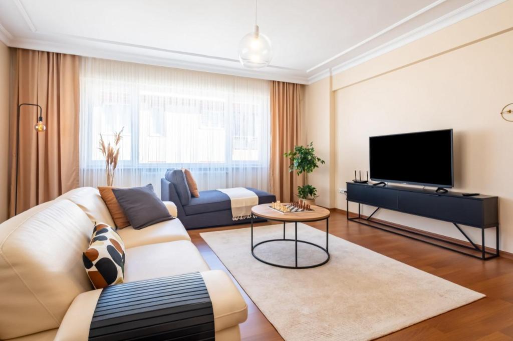 Charming Flat 15 min to City's Nisantasi in Sisli - image 5