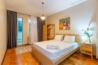 Cozy Flat near Trendy Attractions in Nisantasi - image 11