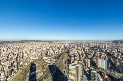 Atasehir Studio Expansive Cityscape View - image 14