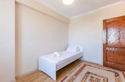 Flat with Shared Pool near Sabiha Gokcen Airport - image 12