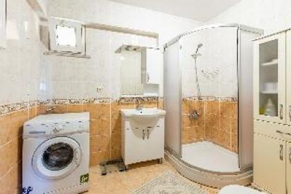 Flat with Shared Pool near Sabiha Gokcen Airport - image 16