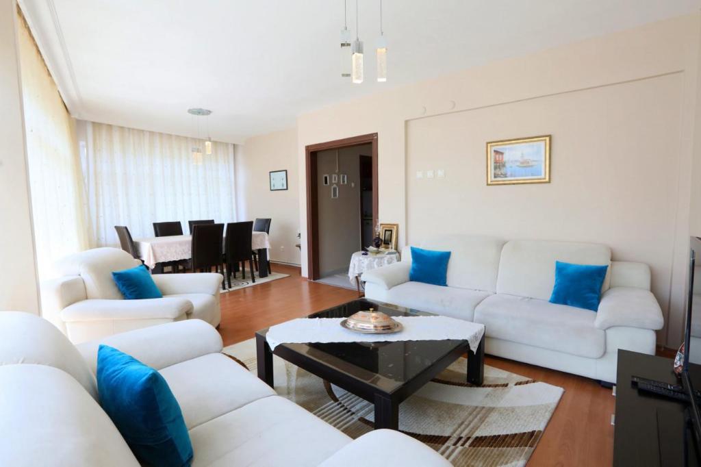 Flat with Two Living Rooms and Balcony in Uskudar - main image