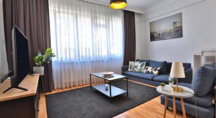 Stylish and Welcoming Apartment in Sisli - image 16