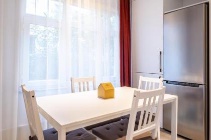 Charming Flat 8 min to Galataport in Beyoglu - image 4