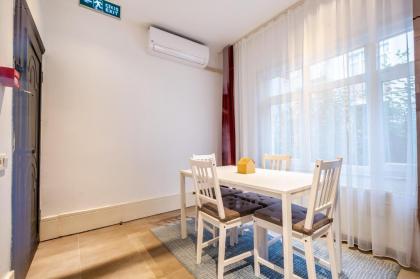 Charming Flat 8 min to Galataport in Beyoglu - image 5