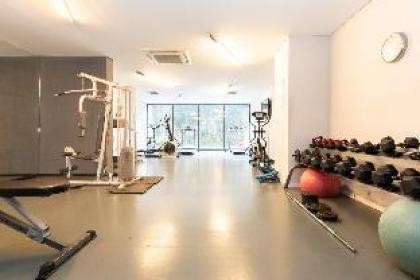 Studio Flat with Gym 10 min to City's Mall - image 9