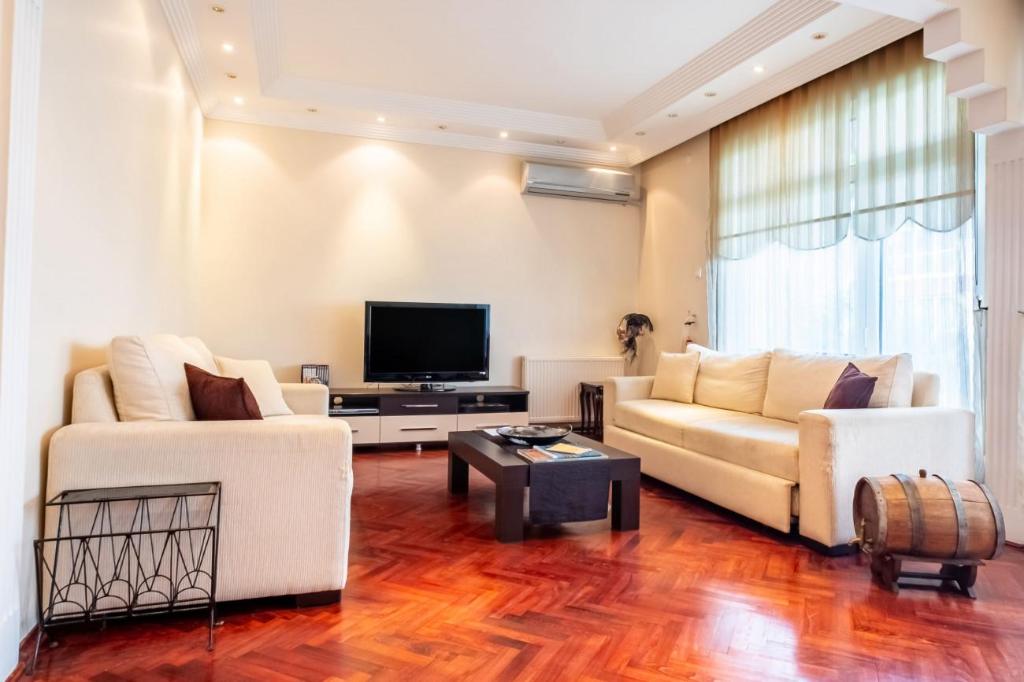 Bright and Central Flat in Kadikoy with Balcony - main image