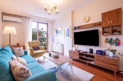 Pleasant Flat with Central Location in Sisli - image 17