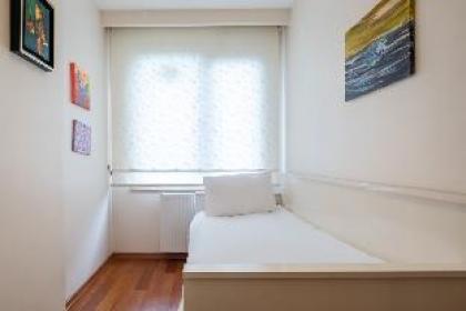 Pleasant Flat with Central Location in Sisli - image 5