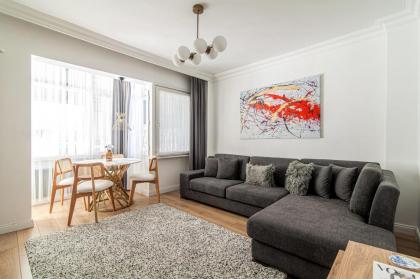 Colorful Flat near Cevahir Mall and Sisli Metro Istanbul