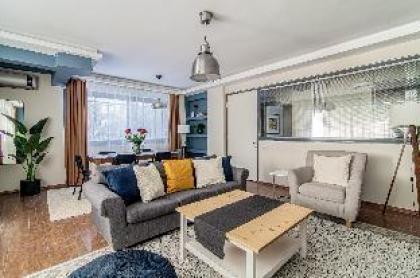 Charming Flat with Backyard Close to Zorlu Center - image 18