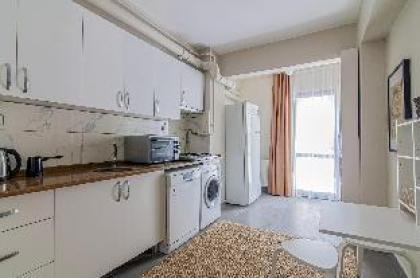 Charming Flat with Backyard Close to Zorlu Center - image 19