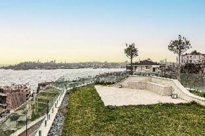 Flat with Panoramic Bosphorus View in Cihangir - image 12