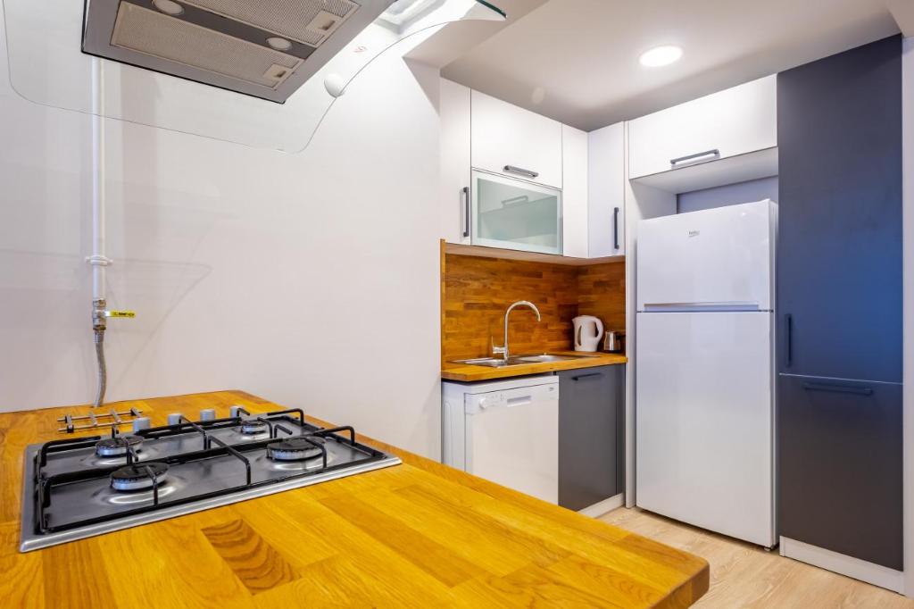 Splendid Flat in the Heart of Cihangir - image 3