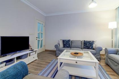 Vibrant and Central Flat with Balcony in Maltepe - image 7