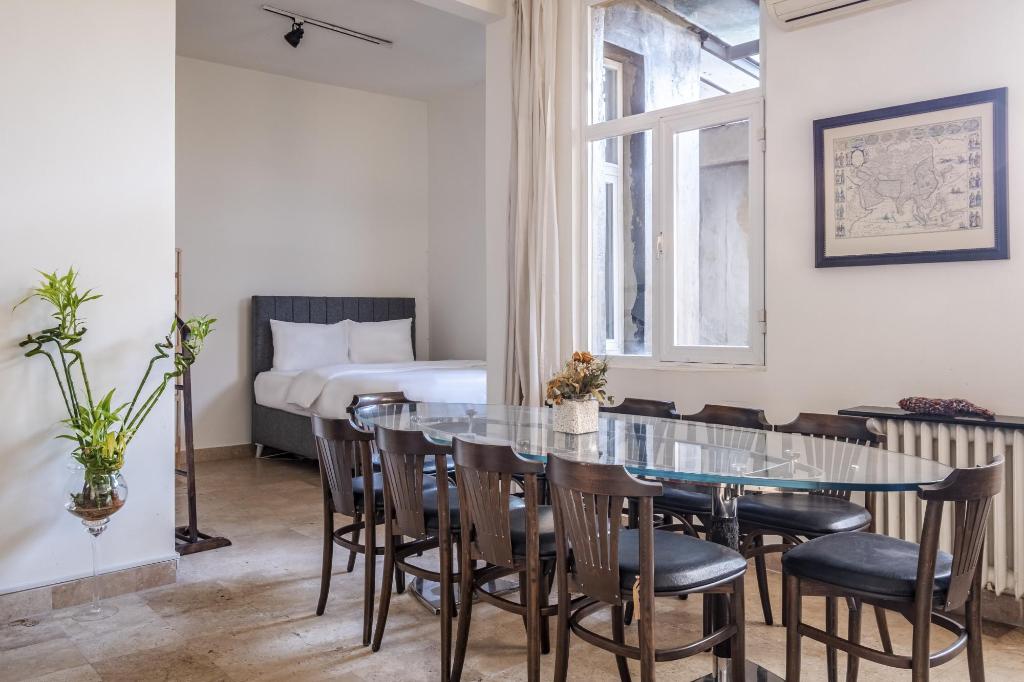 Unique Flat with Excellent Location in Beyoglu - main image