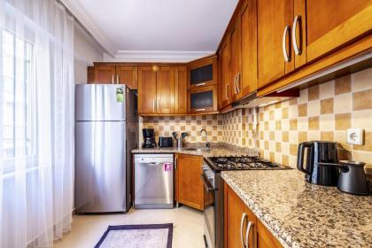 Magnificent Flat with Central Location in Sisli - image 5