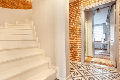 Entire 4-floors Modern House Near Galata Port - image 16