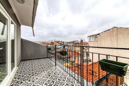 Studio Flat with Terrace in Balat Fatih - image 18