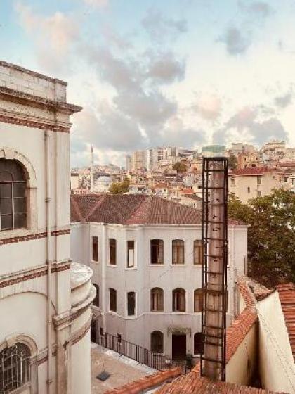 Historical@High Ceiling@Hearth of Old City Taksim - image 20