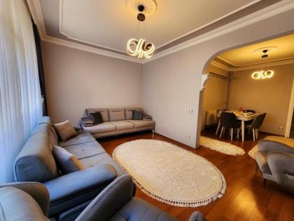 Luxury 3BR - At The Heart Of The City Centre - image 1