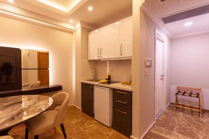 Lilium Luxury Suites - image 16