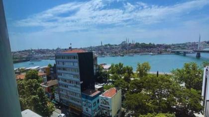 Karaköy GoldenHorn Ultra Luxury Flat 4BRSea View - image 3