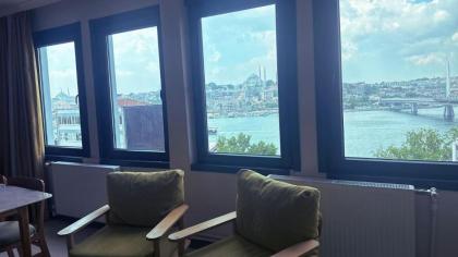 Karaköy GoldenHorn Ultra Luxury Flat 4BRSea View - image 5