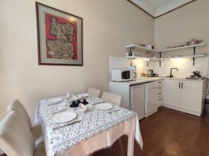 Central and cozy flat in Taksim - image 19