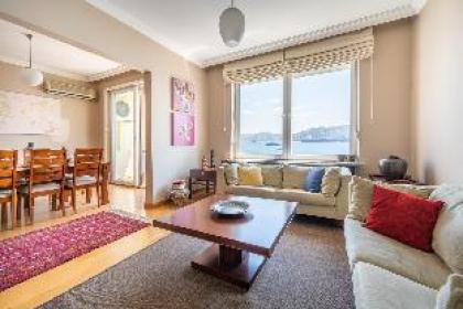 Unique and Luxury Bosphorus Flat in Bebek - image 5