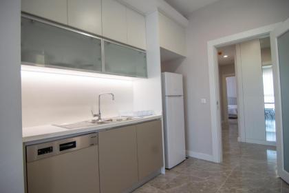 Elegant & Modern 2 Br Apt - image 19